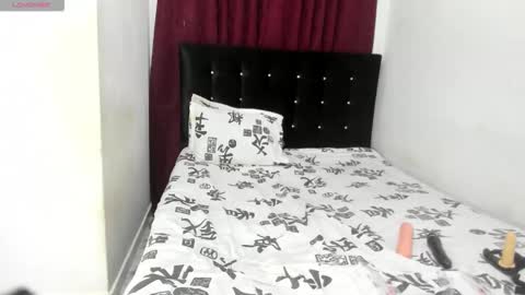 sophia_moons_ online show from March 11, 12:38 am