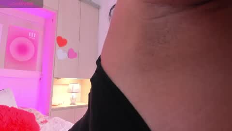  S O P H I A  online show from March 5, 11:38 am