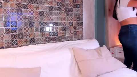 Sofi online show from February 21, 11:01 am