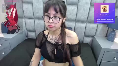 Snapshot of sophiaa_7 chatting on October 6, 11:29 am Sophi online show from October 6, 11:29 am