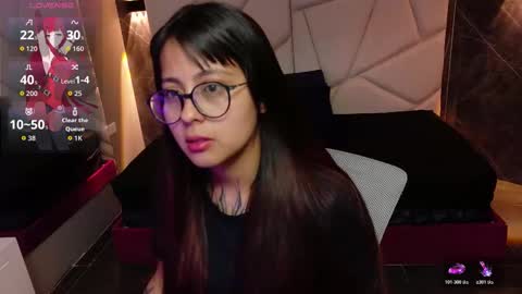 Snapshot of sophiaa_7 chatting on October 20, 11:32 am Sophi online show from October 20, 11:32 am