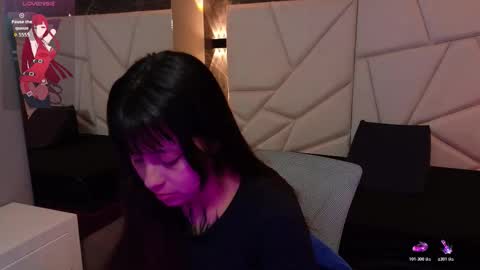 Snapshot of sophiaa_7 chatting on November 4, 11:20 am Sophi online show from November 4, 11:20 am