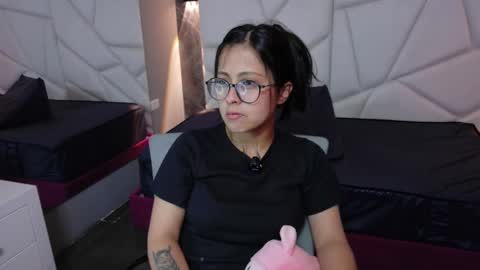 Snapshot of sophiaa_7 chatting on January 19, 11:14 am Sophi online show from January 19, 11:14 am