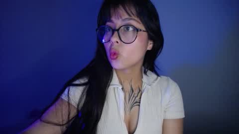 Snapshot of sophiaa_7 chatting on March 26, 2:06 am Sophi online show from March 26, 2:06 am