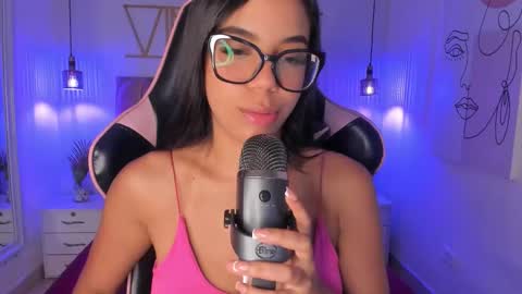 Sophie Hill  online show from October 28, 7:49 pm