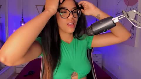 Sophie Hill  online show from October 30, 8:09 pm