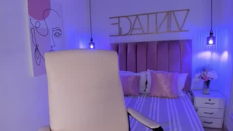 Sophie Hill  online show from November 13, 8:30 pm