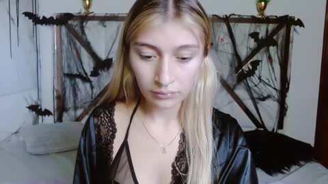 SophiaLee online show from October 25, 10:48 pm