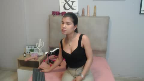 Sophia Bedford online show from April 17, 2:31 pm
