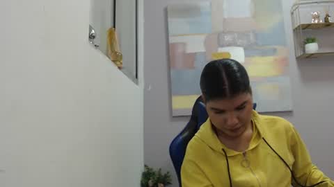 Sophia Bedford online show from July 18, 2:32 pm