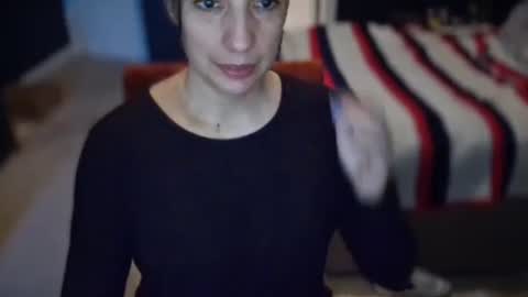 sophiadover online show from April 20, 4:10 pm