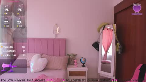    online show from February 5, 3:20 pm