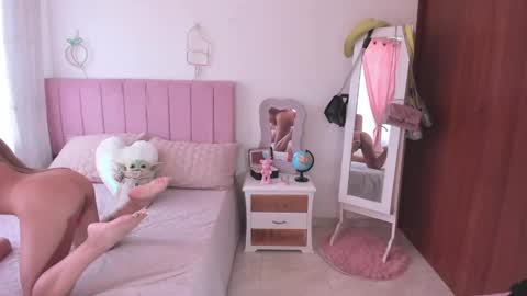    online show from February 25, 2:33 pm