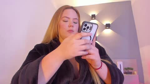 Sofi online show from January 28, 6:17 pm