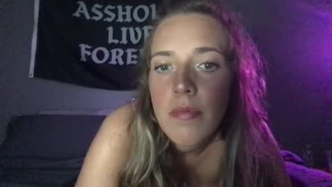 Snapshot of sophiasaintxo chatting on June 19, 5:50 pm sophiasaintxo online show from June 19, 5:50 pm