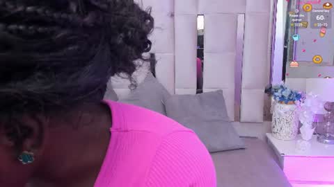 Snapshot of sophiascott_ chatting on June 15, 7:38 pm Sofia online show from June 15, 7:38 pm