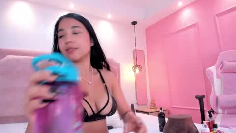 Snapshot of sophiawhite__ chatting on February 26, 4:35 pm SOPHIA online show from February 26, 4:35 pm