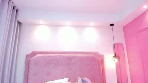 Snapshot of sophiawhite__ chatting on March 7, 7:38 pm SOPHIA online show from March 7, 7:38 pm