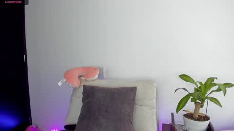  Sophie  online show from January 13, 8:15 pm