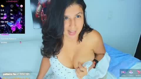 Snapshot of sophie__walker chatting on June 7, 8:01 pm Sophia online show from June 7, 8:01 pm