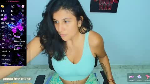 Snapshot of sophie__walker chatting on June 9, 2:12 am Sophia online show from June 9, 2:12 am