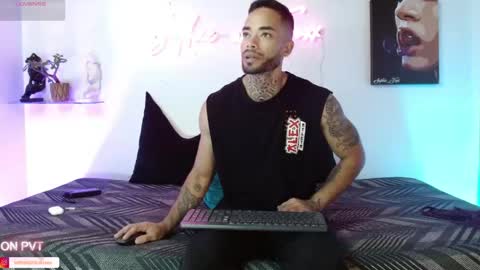 SOPHIE - FOXX online show from April 22, 12:07 pm