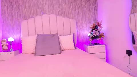 sophie online show from November 24, 11:54 am