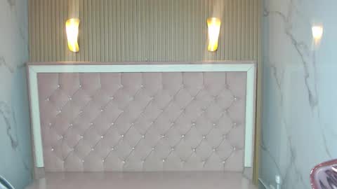 sophie_jones_b online show from February 15, 12:51 am