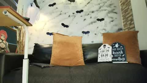 Snapshot of sophie_littles chatting on October 23, 11:53 am Sophie online show from October 23, 11:53 am