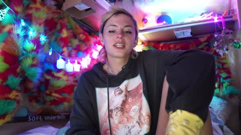 derpy derpington online show from February 2, 4:48 am