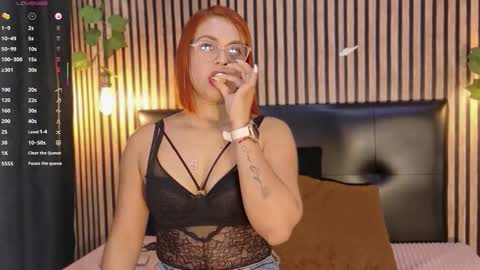 sophie_new25 online show from September 18, 12:18 pm