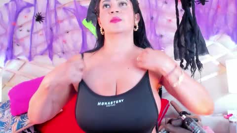 sophie_newton online show from October 26, 1:11 am