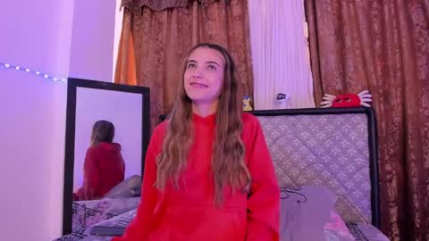 Snapshot of sophie_vega1 chatting on May 30, 1:52 pm Sophie online show from May 30, 1:52 pm