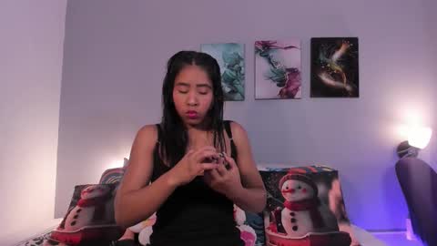 Snapshot of sophie_w1 chatting on November 12, 12:16 pm sophie_w1 online show from November 12, 12:16 pm