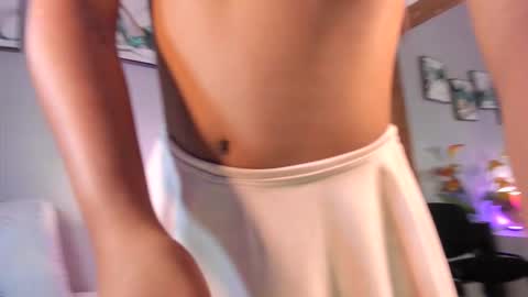 sophie_w1 online show from December 16, 12:21 pm