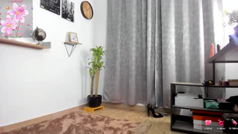 Snapshot of sophiebaker__ chatting on November 11, 3:06 am sophiebaker__ online show from November 11, 3:06 am