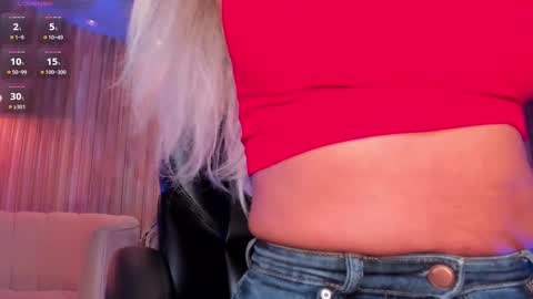 Snapshot of sophiebarnett_ chatting on February 25, 12:14 am Sophie online show from February 25, 12:14 am