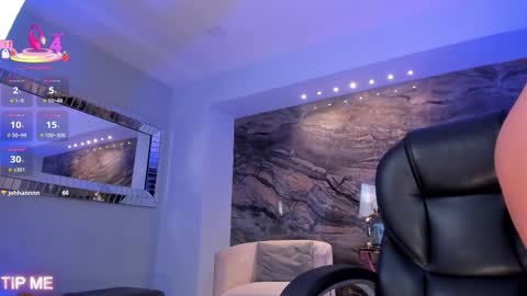 Snapshot of sophiebarnett_ chatting on September 26, 12:03 am Sophie online show from September 26, 12:03 am