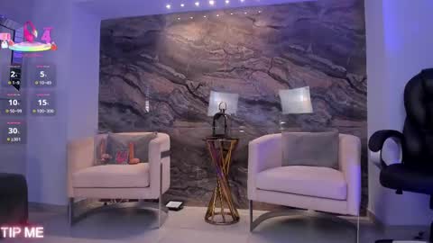 Snapshot of sophiebarnett_ chatting on September 26, 11:31 pm Sophie online show from September 26, 11:31 pm