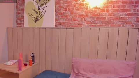 Sophie online show from December 6, 3:22 pm