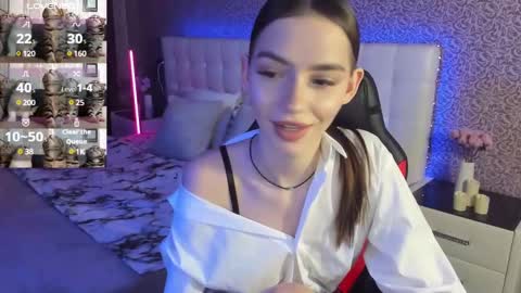 Sophie online show from February 9, 10:20 am