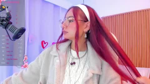 Snapshot of sophiecherry_ chatting on February 18, 5:09 am   Sophie  IG sophiecherry es   online show from February 18, 5:09 am