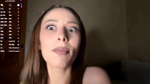 Snapshot of sophiedescoteaux chatting on October 20, 8:42 pm Mira online show from October 20, 8:42 pm