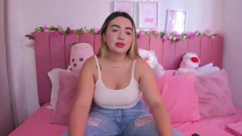 sophiee rosee online show from April 4, 8:17 pm