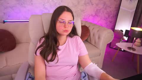 sophieedreams online show from October 21, 2:40 pm