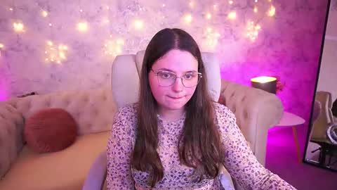 sophieedreams online show from March 3, 8:26 pm