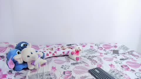 Sophie Woods  online show from February 8, 7:16 pm