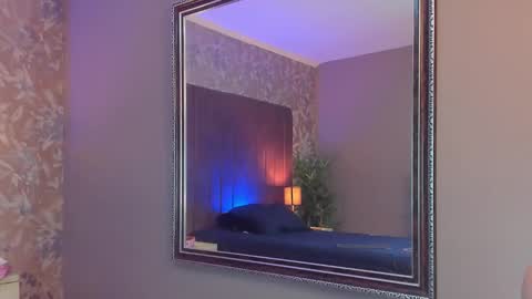 Sofa  online show from March 29, 2:17 pm