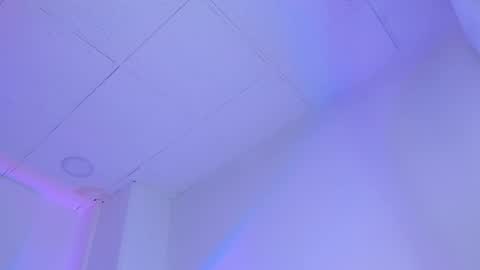 Snapshot of sophiehill_gh chatting on December 12, 12:27 am SOPH  online show from December 12, 12:27 am