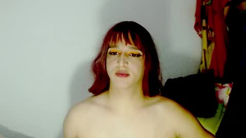 sophiehillsxo online show from January 5, 12:20 am